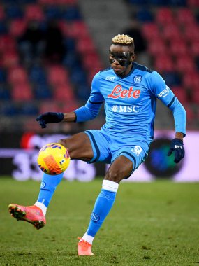 Victor Osimhen (Napoli) İtalyan futbolu Serie A karşılaşması sırasında maske takıyordu Bologna FC - SSC Napoli maçı Renato Dall # 39; Ara stadyumu, 17 Ocak 2022 - Fotoğraf: Ettore Griffon