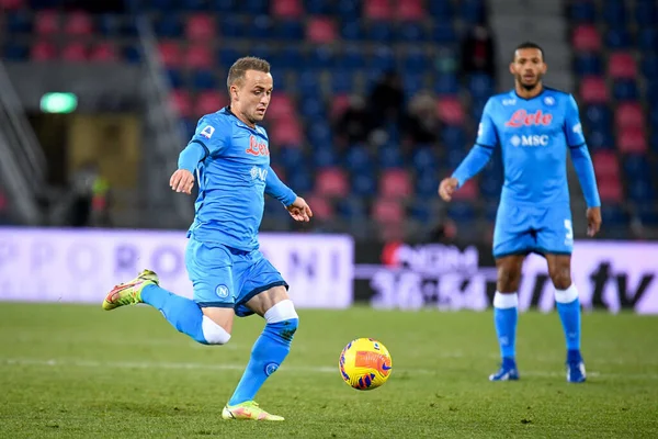 Stanislav Lobotka (Napoli) İtalya futbol takımı Serie A maçında Renato Dall & # 39; Ara Stadyumu 'nda Bologna FC Napoli' ye karşı mücadele ederken, 17 Ocak 2022 - Fotoğraf: Ettore Griffon