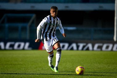 Udinese 'nin İtalya futbol takımı Serie A maçında Udinese Calcio' ya karşı Marcantonio Bentegodi Stadyumu 'nda oynanan 
