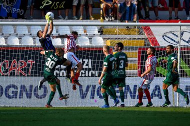 Parata di Nicolas Andrade (Pisa) İtalya futbol takımı Serie B maçında LR Vicenza vs AC Pisa, İtalya 'nın Vicenza kentindeki Stadio Romeo Menti' de, 18 Eylül 2021 - Fotoğraf: Ettore Griffon