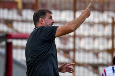 Luca D 'Angelo (Teknik Direktör Pisa) İtalya' nın Serie B maçında LR Vicenza, İtalya 'nın Vicenza şehrindeki Stadio Romeo Menti' de AC Pisa 'ya karşı, 18 Eylül 2021 - Fotoğraf: Ettore Griffon