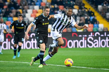Lazio 'dan Adam Marusiç, İtalya' nın Udine kentinde 20 Şubat 2022 'de oynanan Udinese Calcio - Dacia Arena stadyumunda Udinese Calcio - SS Lazio maçında Udinese' den Beto Betuncal 'a karşı harekete geçti - Fotoğraf: Ettore Griffon