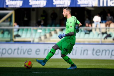 Verona 'nın Lorenzo Montipo portresi İtalyan futbolu Serie A maçı sırasında İtalya' nın Verona kentindeki Marcantonio Bentegodi Stadyumu 'nda Hellas Verona FC - Ettore Griffon