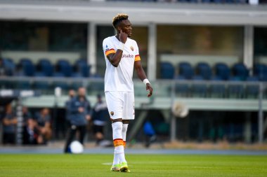 İtalyan futbol takımı Serie A 'nın İtalya' daki Verona, İtalya 'daki Marcantonio Bentegodi Stadyumu' nda oynanan Hellas Verona FC - AS Roma (Arşiv portreleri) maçı sırasında çekilen Tammy Abraham portresi, 19 Eylül 2021 - Fotoğraf: Ettore Griffon