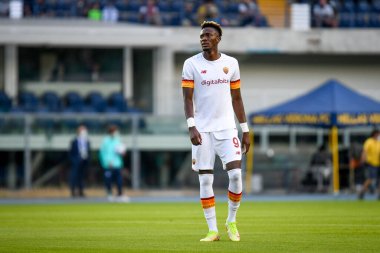 İtalyan futbol takımı Serie A 'nın İtalya' daki Verona, İtalya 'daki Marcantonio Bentegodi Stadyumu' nda oynanan Hellas Verona FC - AS Roma (Arşiv portreleri) maçı sırasında çekilen Tammy Abraham portresi, 19 Eylül 2021 - Fotoğraf: Ettore Griffon