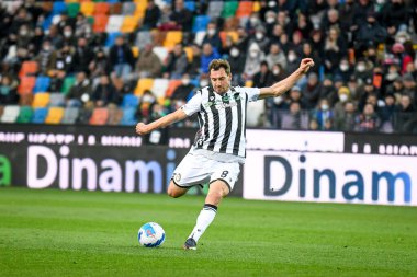 Udinese 'nin Mato Jajalo portresi İtalya futbol takımı Serie A maçında Udinese Calcio ile AS Roma maçında Udine, İtalya' daki Dacia Arena stadyumunda, 13 Mart 2022 - Fotoğraf: Ettore Griffon