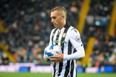 Udinese 'nin Gerard Deulofeu portresi İtalyan futbol takımı Serie A maçında Udinese Calcio, Friuli' de AS Roma 'ya karşı - Dacia Arena stadyumu, 13 Mart 2022 - Fotoğraf: Ettore Griffon