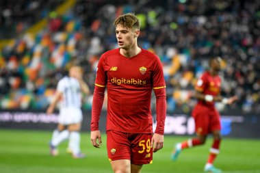İtalyan futbolu Serie A maçında Roma 'nın Nicola Zalewski portresi Udinese Calcio ile AS Roma maçında Udine, İtalya' daki Dacia Arena stadyumunda, 13 Mart 2022 - Fotoğraf: Ettore Griffon