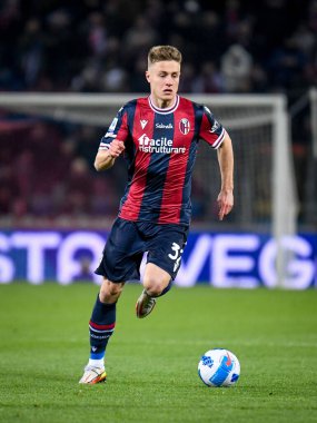 Bologna 'nın Mattias Svanberg portresi İtalyan futbolu Serie A maçında Bologna FC - Atalanta BC maçı sırasında İtalya' nın Bologna kentindeki Renato Dall 'Ara Stadyumu' nda 20 Mart 2022