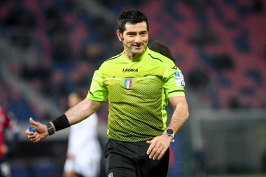 İtalyan futbol takımı Serie A maçında hakem Fabio Maresca, İtalya 'nın Bologna kentindeki Renato Dall' Ara Stadyumu 'nda BC Bologna FC' ye karşı, 20 Mart 2022 - Fotoğraf: Ettore Griffon