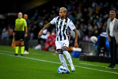 Udinese 'den Roberto Maximiliano Pereyra İtalya futbol takımı Serie A maçında Udinese Calcio ile SSC Napoli (arşiv portreleri) maçı Udine, İtalya' da Dacia Arena Stadyumu 'nda, 20 Eylül 2021
