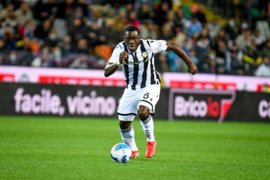 Udinese 'den Jean-Victor Makengo İtalya' da Serie A maçında Udinese Calcio ile SSC Napoli (arşiv portreleri) maçında Udine, İtalya 'da bulunan Dacia Arena stadyumunda, 20 Eylül 2021