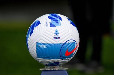 İtalya 'nın Udine şehrindeki Dacia Arena Stadyumu' nda oynanan Udinese Calcio - Cagliari Calcio maçında oynanan resmi Serie A Ball maçı, 3 Nisan 2022