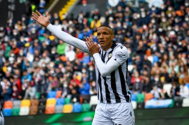 Udinese 'den Rodrigo Nascimento Becao, İtalya' nın Udine şehrindeki Dacia Arena Stadyumu 'nda oynanan Udinese Calcio - Cagliari Calcio maçında tepki gösterdi.