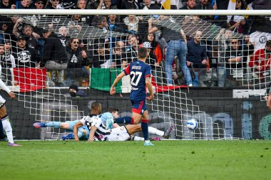 Udinese 'den Beto Betuncal, İtalya' nın Udine şehrindeki Dacia Arena Stadyumu 'nda oynanan Udinese Calcio - Cagliari Calcio maçında 3 Nisan 2022' de 2-1 'lik skorla gol attı.