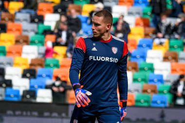 İtalyan futbolu Serie A maçında Cagliari 'nin Boris Radunoviç portresi Udinese Calcio ile Cagliari Calcio arasında Friuli - Dacia Arena Stadyumu, Udine, İtalya' da, 3 Nisan 2022 - Fotoğraf: Ettore Griffon
