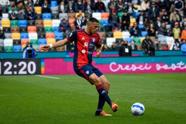 Cagliari 'nin Gabriele Zappa portresi İtalyan futbolu Serie A maçında Udinese Calcio ile Cagliari Calcio arasında Friuli - Dacia Arena Stadyumu, Udine, İtalya, 3 Nisan 2022 - Fotoğraf: Ettore Griffon