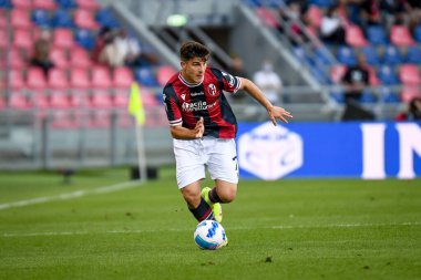İtalya futbolu sırasındaki Bologna Riccardo Orsolini portresi Bologna FC - Cenova CFC maçı 21 Eylül 2021 'de İtalya' nın Bologna kentindeki Renato Dall 'Ara Stadyumu' nda yapıldı.