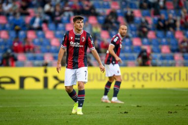 İtalya futbolu sırasındaki Bologna Riccardo Orsolini portresi Bologna FC - Cenova CFC maçı 21 Eylül 2021 'de İtalya' nın Bologna kentindeki Renato Dall 'Ara Stadyumu' nda yapıldı.