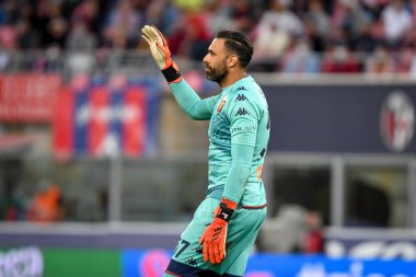 İtalya futbolu sırasındaki Salvatore Sirigu (Cenova) portresi. 21 Eylül 2021 'de İtalya' nın Bologna kentinde bulunan Renato Dall 'Ara Stadyumu' nda oynanan Bologna FC karşılaşması.