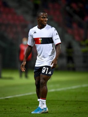 Yayah Kallon (Cenova) İtalya futbolu sırasındaki portresi Serie A maçında Bologna FC - Genoa CFC, İtalya 'nın Bologna kentindeki Renato Dall' Ara stadyumunda, 21 Eylül 2021 - Fotoğraf: Ettore Griffon