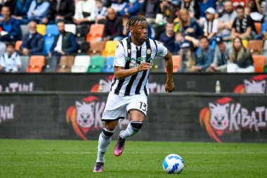 Udinese 'nin Udinese' deki Destiny Udogie portresi İtalya futbol takımı Serie A maçında Udinese Calcio ile Friuli - Dacia Arena Stadyumu, 16 Nisan 2022 - Fotoğraf: Ettore Griffon
