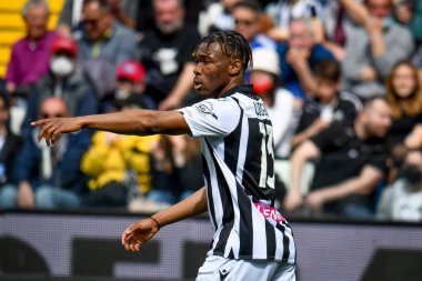 Udinese 'nin İtalya futbol takımı Serie A maçındaki Destiny Udogie portresi Udinese Calcio, Friuli - Dacia Arena Stadyumu, 16 Nisan 2022 - Fotoğraf: Ettore Griffon