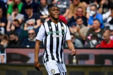 Udinese 'nin İtalya futbol takımı Serie A maçındaki Destiny Udogie portresi Udinese Calcio, Friuli - Dacia Arena Stadyumu, 16 Nisan 2022 - Fotoğraf: Ettore Griffon