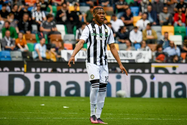 Udinese Nin Talya Futbol Takımı Serie Maçındaki Destiny Udogie Portresi — Stok fotoğraf