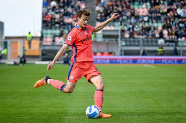 Atalanta 'nın Giorgio Scalvini portresi İtalyan futbolu Serie A maçında Venezia FC, Atalanta BC' ye karşı Venedik, İtalya 'daki Pier Luigi Penzo Stadyumu' nda 23 Nisan 2022