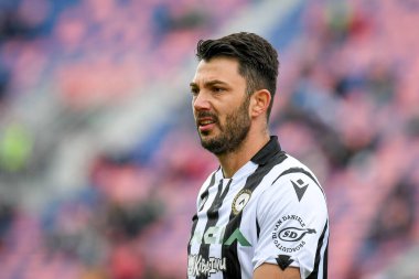Udinese 'nin İtalya futbolu sırasındaki Tolgay Arslan portresi Bologna FC maçında Udinese Calcio' ya karşı Bologna, İtalya 'daki Renato Dall' Ara stadyumunda, 24 Nisan 2022 - Fotoğraf: Ettore Griffon