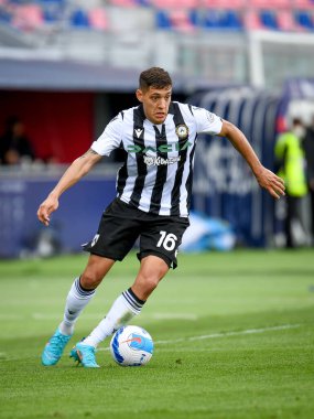 Udinese's Nahuel Molina portrait in action  during  italian soccer Serie A match Bologna FC vs Udinese Calcio at the Renato Dall'Ara stadium in Bologna, Italy, April 24, 2022 - Credit: Ettore Griffon