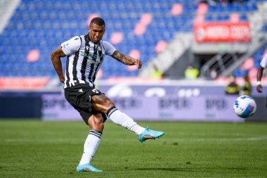 Udinese's Walace Souza Silva portrait in action  during  italian soccer Serie A match Bologna FC vs Udinese Calcio at the Renato Dall'Ara stadium in Bologna, Italy, April 24, 2022 - Credit: Ettore Griffon
