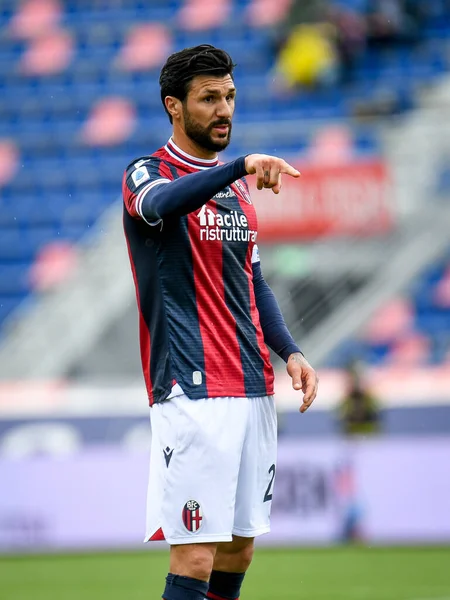 İtalya 'nın Bologna şehrindeki Renato Dall' Ara Stadyumu 'nda oynanan Bologna FC maçında Bologna FC ile Udinese Calcio arasında oynanan İtalyan futbolu serisi Roberto Soriano portresi.