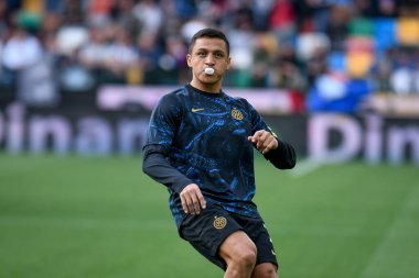 İtalya Futbol Serisi A maçında Alexis Sanchez 'in portresi Udinese Calcio vs Inter - FC Internazionale at the Friuli - Dacia Arena stadyumu, Udine, İtalya - 1 Mayıs 2022