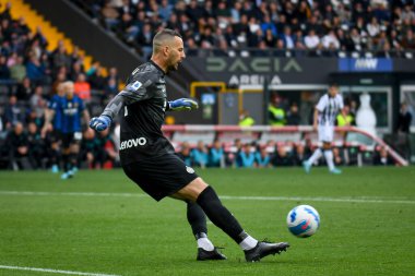 Inter 'in Samir Handanoviç portresi İtalyan futbolu Serie A maçı sırasında Udinese Calcio vs Inter - FC Internazionale at the Friuli - Dacia Arena stadyumu, Udine, İtalya - Fotoğraf: Ettore Griffon