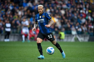 Inter's Federico Dimarco portrait in action  during  italian soccer Serie A match Udinese Calcio vs Inter - FC Internazionale at the Friuli - Dacia Arena stadium in Udine, Italy, May 01, 2022 - Credit: Ettore Griffon