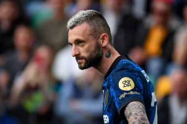 İtalya futbolu sırasındaki Marcelo Brozoviç portresi Serie A maçı sırasında Udinese Calcio vs Inter - FC Internazionale at the Friuli - Dacia Arena stadyumu, Udine, İtalya - Fotoğraf: Ettore Griffon