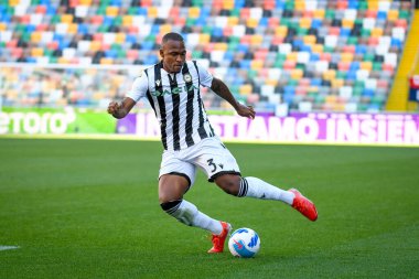 Udinese 'den Samir Caetano de Souza Santos, İtalya' nın Udine şehrinde 17 Ekim 2021 'de oynanan Udinese Calcio vs Bologna FC (portreler arşivi) maçında görev başında.