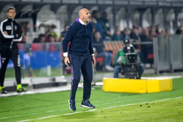 Fiorentina Heas Coach Vincenzo Italiano Gebaren Tijdens Italiaanse Voetbalwedstrijd Serie — Stockfoto