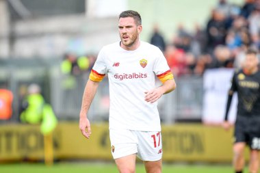 Roma's Jordan Veretout portrait  during  italian soccer Serie A match Venezia FC vs AS Roma (portraits archive) at the Pier Luigi Penzo stadium in Venice, Italy, November 07, 2021 - Credit: Ettore Griffon