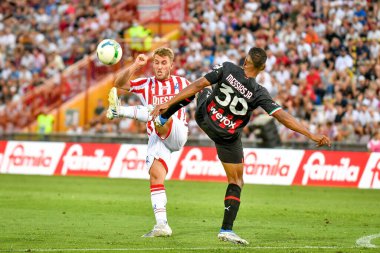 Vicenza's Loris Zonta in action against Milan's Junior Messias  during  friendly football match LR Vicenza vs AC Milan at the Romeo Menti stadium in Vicenza, Italy, August 06, 2022 - Credit: Ettore Griffon