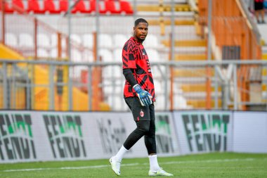 Milan's Mike Maignan portrait  during  friendly football match LR Vicenza vs AC Milan at the Romeo Menti stadium in Vicenza, Italy, August 06, 2022 - Credit: Ettore Griffon