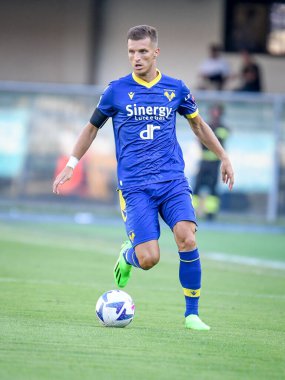 Verona's Darko Lazovic portrait in action  during  italian soccer Serie A match Hellas Verona FC vs SSC Napoli at the Marcantonio Bentegodi stadium in Verona, Italy, August 15, 2022 - Credit: Ettore Griffon
