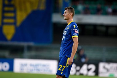 Verona's Pawel Dawidowicz portrait  during  italian soccer Serie A match Hellas Verona FC vs SSC Napoli at the Marcantonio Bentegodi stadium in Verona, Italy, August 15, 2022 - Credit: Ettore Griffon