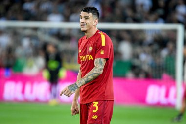 İtalyan futbolu Serie A maçında Romen Roger Ibanez da Silva portresi Udinese Calcio ile AS Roma maçı Udine, İtalya 'daki Dacia Arena stadyumunda, Eylül 04, 2022 - Fotoğraf: Ettore Griffon