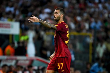 İtalyan futbolu Serie A maçında Roma 'nın Leonardo Spinazzola portresi Udinese Calcio ile AS Roma maçında Udine, İtalya' daki Dacia Arena stadyumunda, Eylül 04, 2022 - Fotoğraf: Ettore Griffon
