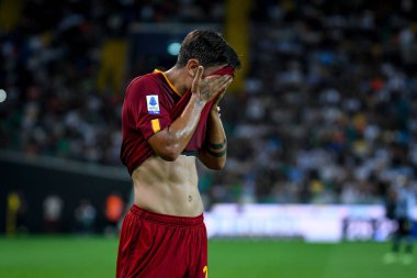 İtalyan futbolu Serie A maçında Roma 'nın Paulo Dybala portresi Udinese Calcio ile AS Roma maçında Udine, İtalya' daki Dacia Arena stadyumunda, Eylül 04, 2022 - Fotoğraf: Ettore Griffon