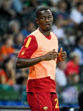 İtalyan futbolu Serie A maçında Roma 'nın Mady Camara portresi Udinese Calcio ile AS Roma maçında Udine, İtalya' daki Dacia Arena stadyumunda, Eylül 04, 2022 - Fotoğraf: Ettore Griffon