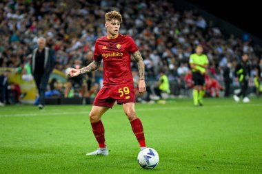 Roma 'nın Nicola Zalewski portresi İtalyan futbolu Serie A maçında Udinese Calcio, Friuli - Dacia Arena stadyumunda AS Roma' ya karşı Udine, İtalya 'da, Eylül 04, 2022 - Fotoğraf: Ettore Griffon